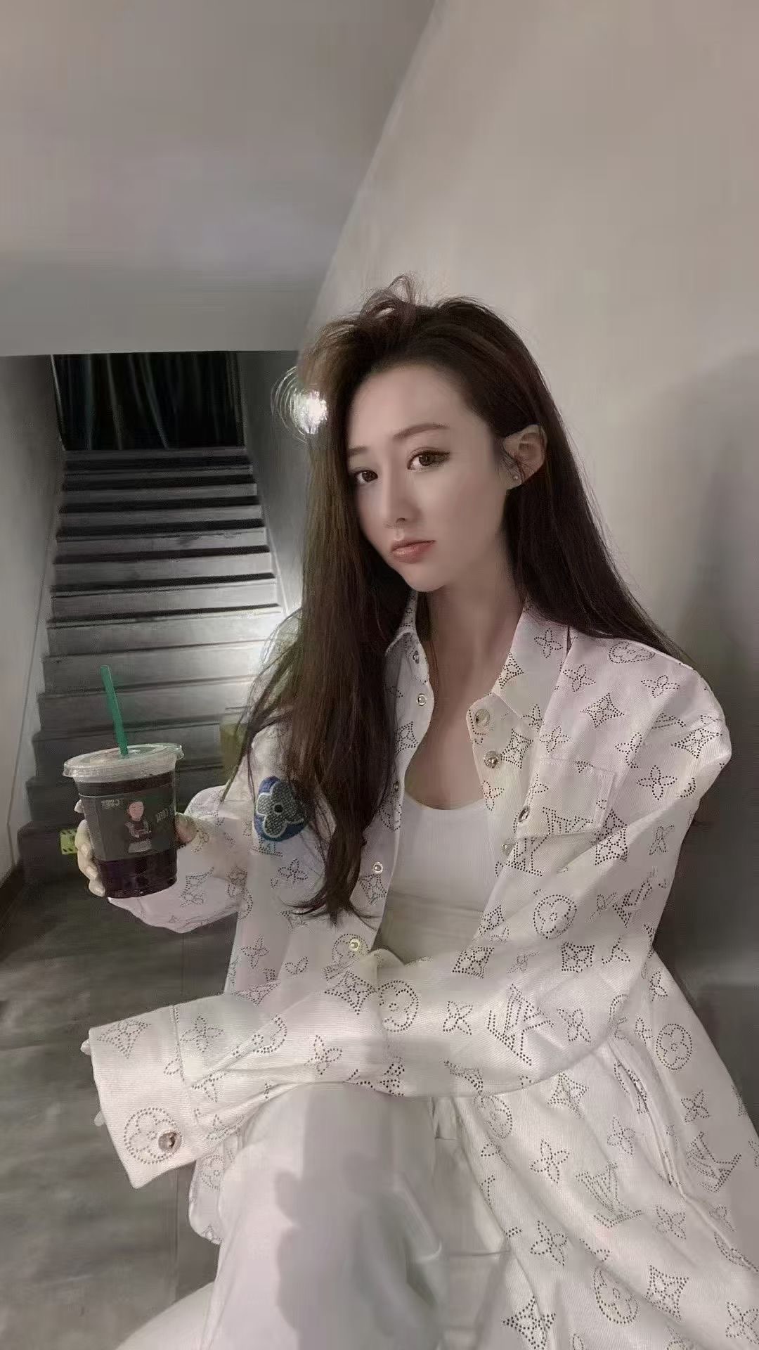 alt